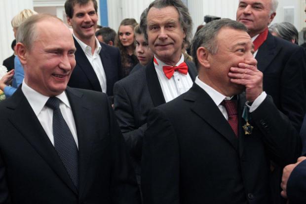 Путін позбавив російських олігархів половини статків. Фото politolog.net