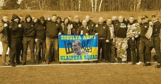 Ультрас литовського футбольного клубу підтримали Романа Зозулю. Фото:Twitter