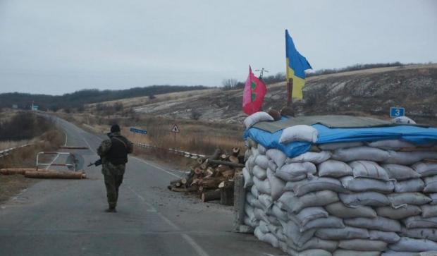 Український блокпост під Маріуполем. Фото: 112.ua.