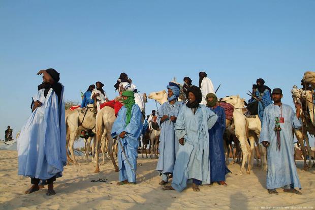 grupa-tuaregiv-u-pivdennih-pustelyah-liviyi
