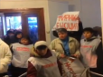 Проти активістів у приймальні Кабміну застосували газ - ЗМІ (відео)