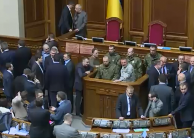У Раду зайшли військові: Сироїд закрила засідання. Фото: ipress.ua.