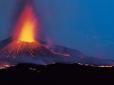 Небезпечна Етна: З'явилися нові шокуючі відео виверження вулкана