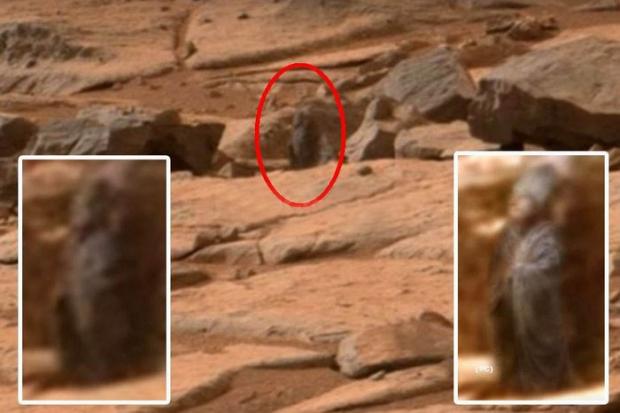 Віртуальний дослідник виявив на Марсі статую. Скріншот.