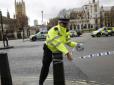 Британський парламент обстріляли, на Вестмінстерському мосту автомобіль задавив 5 осіб (фото)