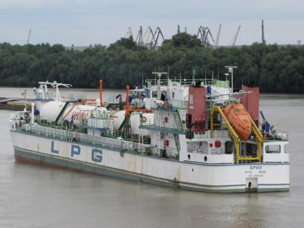 Болгарське судно "Бриз" вивезло зріджений газ із окупованого Криму. Ілюстрація:www.marinetraffic.com