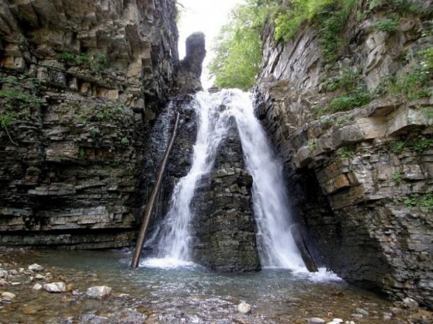 Нірешський водоспад. Фото з відкритих джерел.