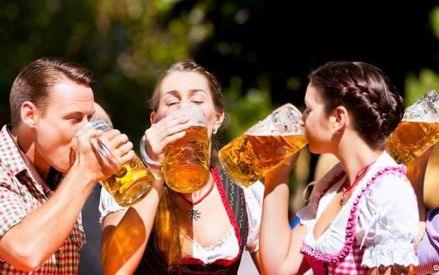 З алкоголізмом у РФ запропонували боротися з допомогою пивних фестивалів. Ілюстрація:ternopil.te.ua