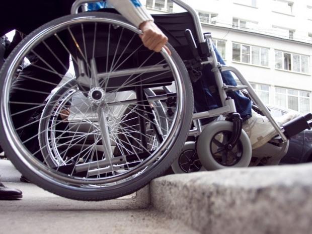 З дитиною-інвалідом в Львові стався прикрий випадок. Ілюстрація: Вголос.