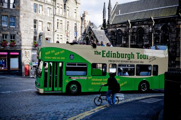 Водій автобуса з Единбурга став героєм для своїх земляків. Фото: LiveJournal.