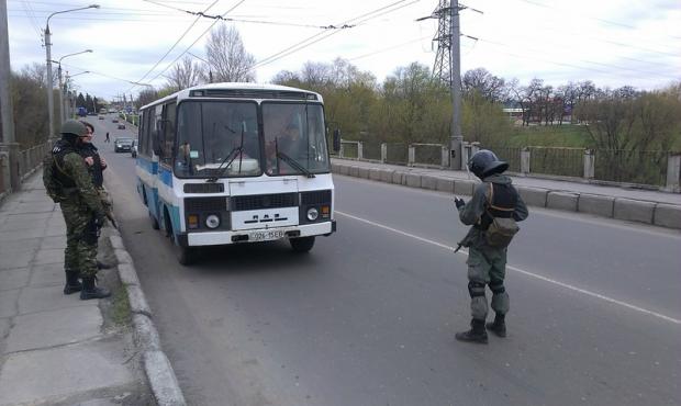 Слов'янськ після захоплення терористами. Фото:http://deniskazansky.com.ua/