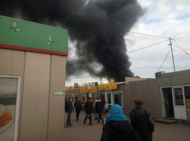 Пожежа на ринку в Одесі. Фото: соцмережі.