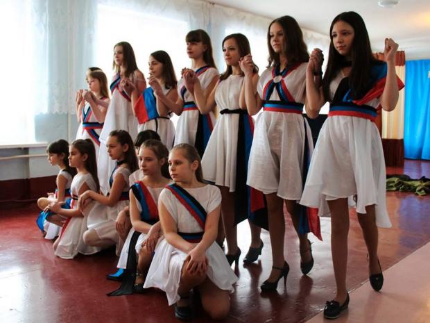 Школярі в "ДНР" не дуже люблять "уроки патріотизму". Фото: соцмережі.