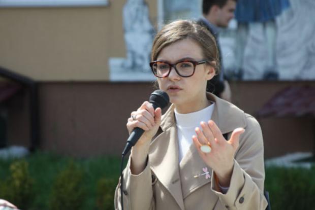 Анастасія Дєєва у Вінниці презентувала проект "Сусідська варта". Фото:Depo.Вінниця - Depo.ua