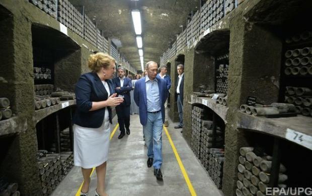 Путін під час відвідин "Масандри". Ілюстрація:http://nv.ua