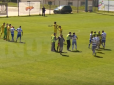 Нападник португальського футбольного клубу відправив арбітра матчу в нокаут (відео)