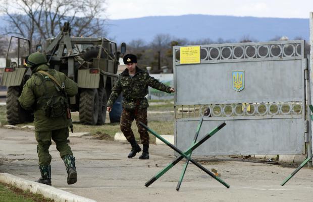 В 2014 році близько 50% українських військових у Криму перейшли на бік Росії. Фото: Дзеркало тижня.