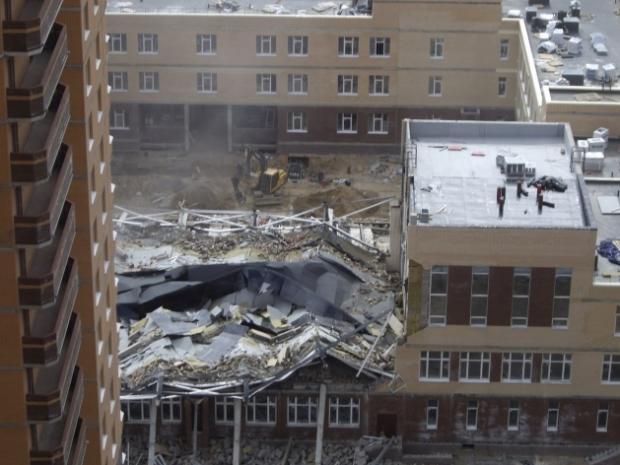 У Ленінградській області обвалилася будівля школи. Фото: 47news.