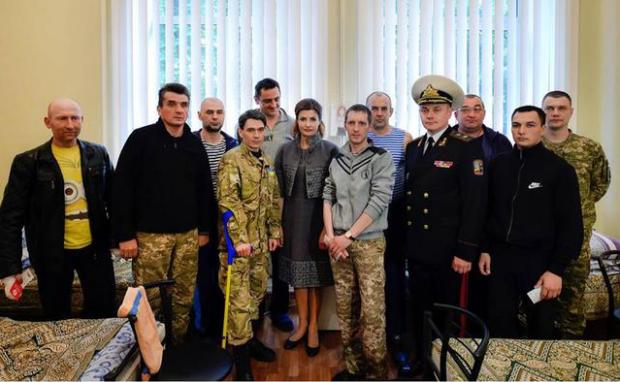 Президент із дружиною запросили бійців АТО на фінал "Євробачення". Фото:facebook