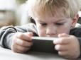 Смартфони гальмують розвиток дітей, - вчені