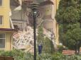 У коледжі на Прикарпатті обвалилася частина фасаду (фото, відео)