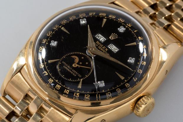 У Женеві з аукціону продали годинник останнього імператора В'єтнаму. Фото: РБК.