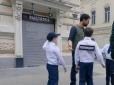 Цинізм, тупість і убозтво: пародія на жорстке затримання школяра в Москві на рос-ТБ обурила соцмережі (відео)