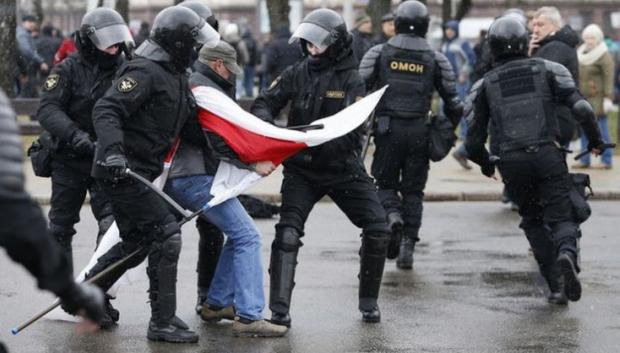 У Білорусі полюють на активістів. Фото: intvua.com.