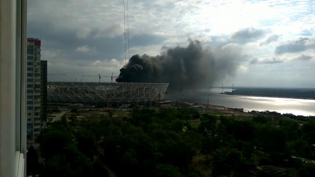В Волгограді загорівся стадіон. Скріншот.