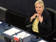 Європарламент позбавив недоторканності  мадам Ле Пен