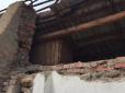 Несподівана знахідка: У Мукачево при демонтажі будинку виявили... старовинну книгу скарг (фотофакт)
