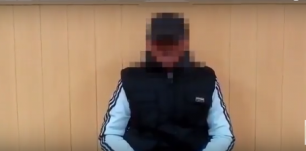 Житель Волновахи розкаявся. Фото: скріншот з відео.