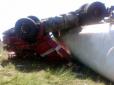 Бидлостан: Росіяни розграбували розбиту фуру з загиблим водієм в середині (фото)