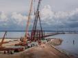 Будівництво Керченського моста спричинить екологічну катастрофу та знищення Азовського моря - еколог