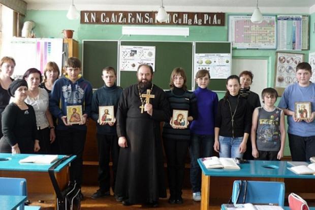 Маленькі кримчани будуть вчити церковнослов'янську? Фото: Депо.
