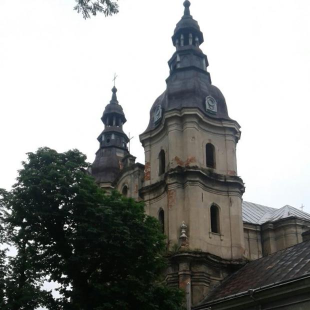 Костел Святого Антонія та монастир бернардинців в місті Гвіздець 