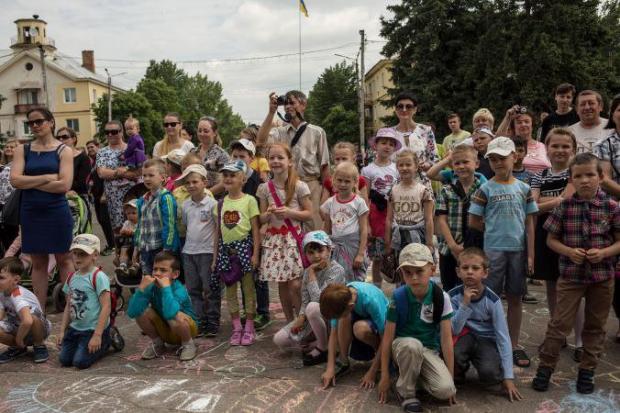 Діти Донбасу. Фото:https://gazeta.ua