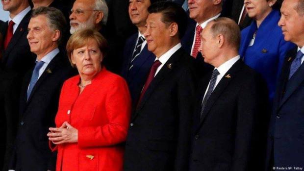 Ангела Меркель під час зустрічі лідерів саміту G20. Фото:facebook