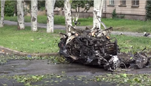 В Луганську вибухнуло авто. Фото: Депо.