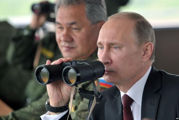 Путін з міністром оборони РФ Сергієм Шойгу. Ілюстрація:Bigmir.net
