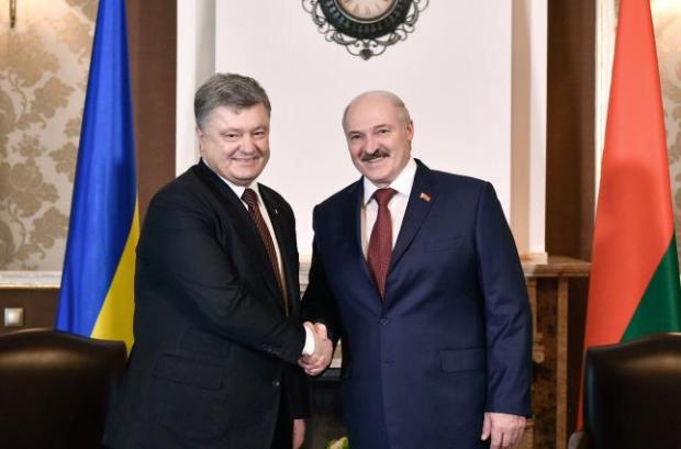 П.Порошенко і О.Лукашенко. Фото: Зеркало недели.