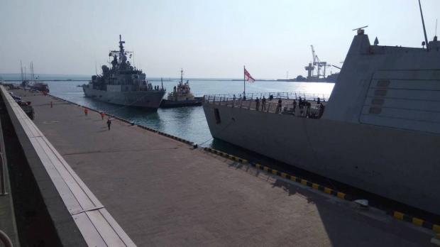 Військові кораблі зможуть відвідати жителі Одеси і гості міста. Фото: facebook.com.