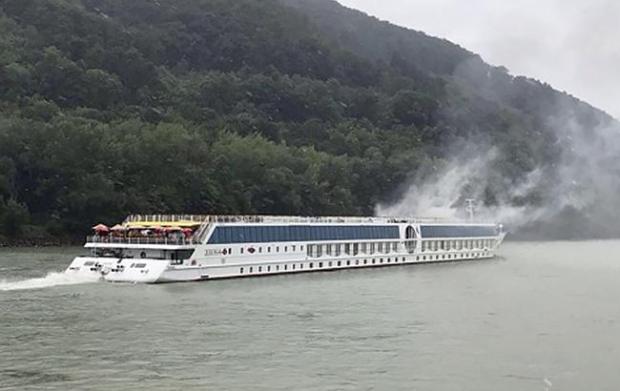 В Австрії загорілося судно з пасажирами. Фото:www.rbc.ua