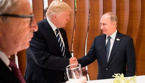 Трамп і Путін під час саміту у Гамбурзі. Ілюстрація:Укрінформ