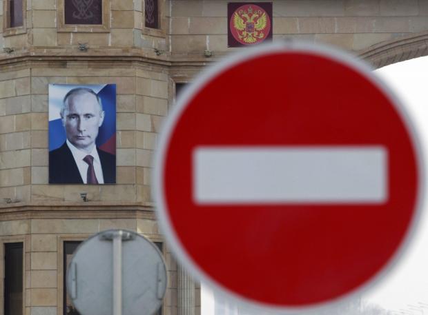 Санкції будуть руйнувати Росію і після Путіна. Ілюстрація: Рейтерс.