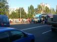 Чому стояв лівий берег: Кияни перекрили Харківське шосе через відключення будинку від електроенергії
