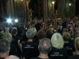 Рок-хор з Лондона виступив у незвичному місці Львова (відео)