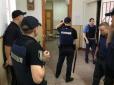 У Мережі з'явилося відео штурму психлікарні у Львові