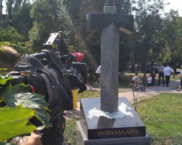 У Києві з'явився пам'ятник українським героям. Фото:Fаcebook