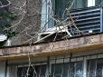 Нівроку покурити вийшов: У Маріуполі обвалився балкон разом із чоловіком